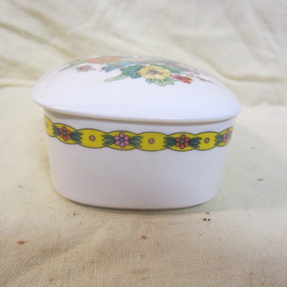 VTG MIKASA KUTANI BIRD TRINKET BOX W/LID PORCELAIN - Picture 4 of 7